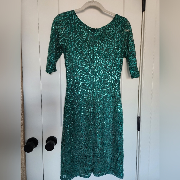 Emerald sequin midi dress - Picture 2 of 5